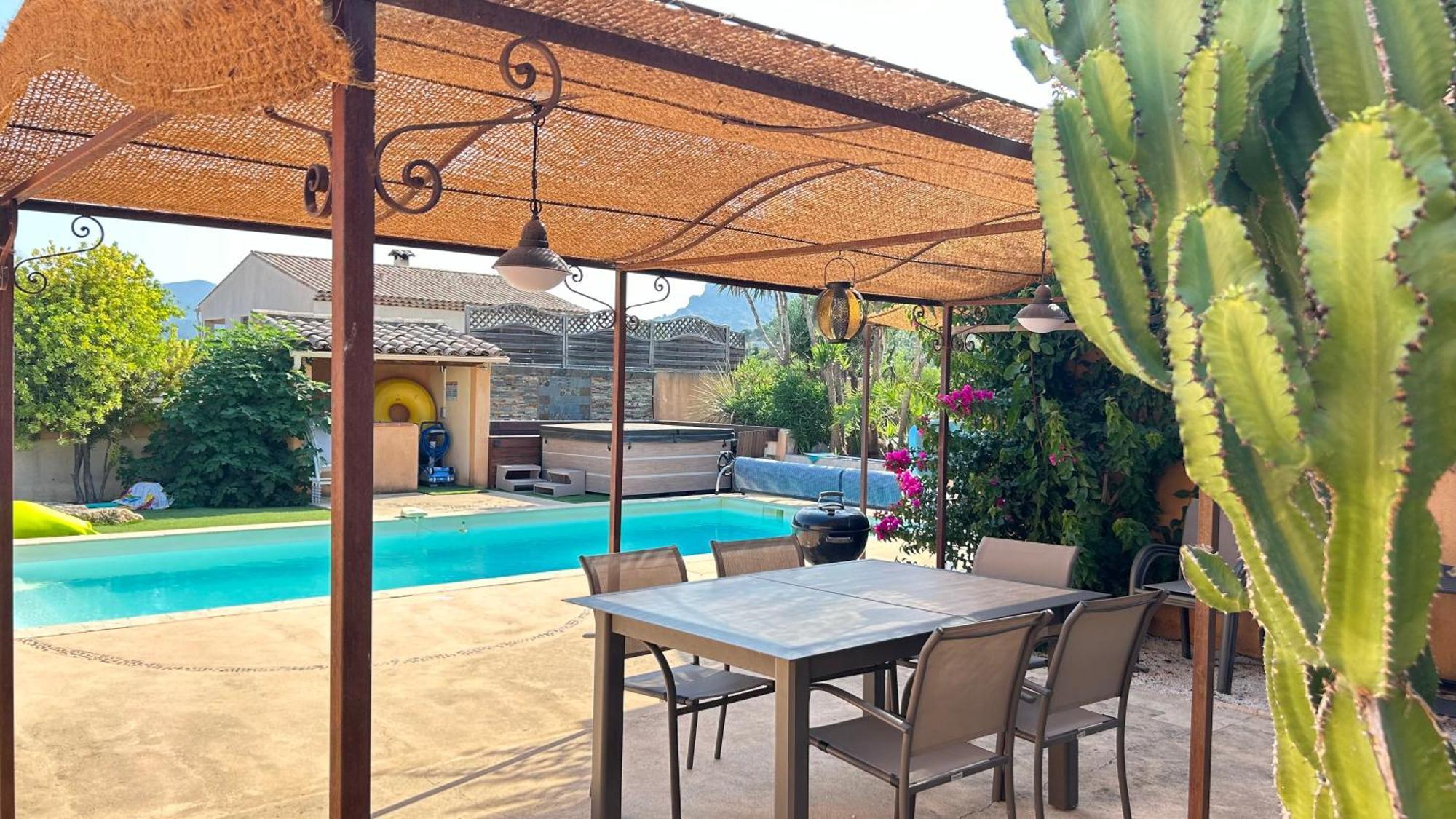 Gîte des Figuiers Roquebrune-sur Argens Extérieur photo